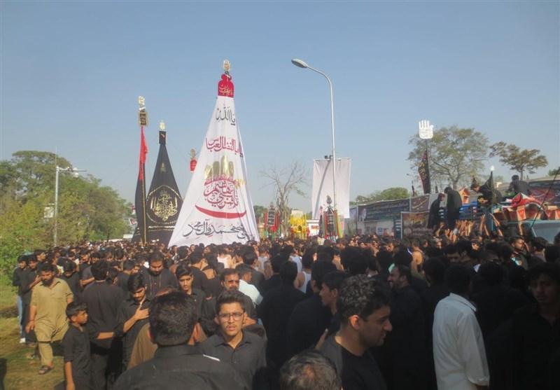 پاکستان در روز عاشورای حسینی یکپارچه عزادار شد تصاویر پاکستان در روز عاشورای حسینی یکپارچه عزادار شد