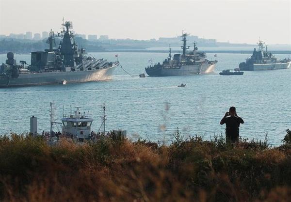آغاز مانور نظامی روسیه در دریای سیاه با شرکت بیش از 30 کشتی